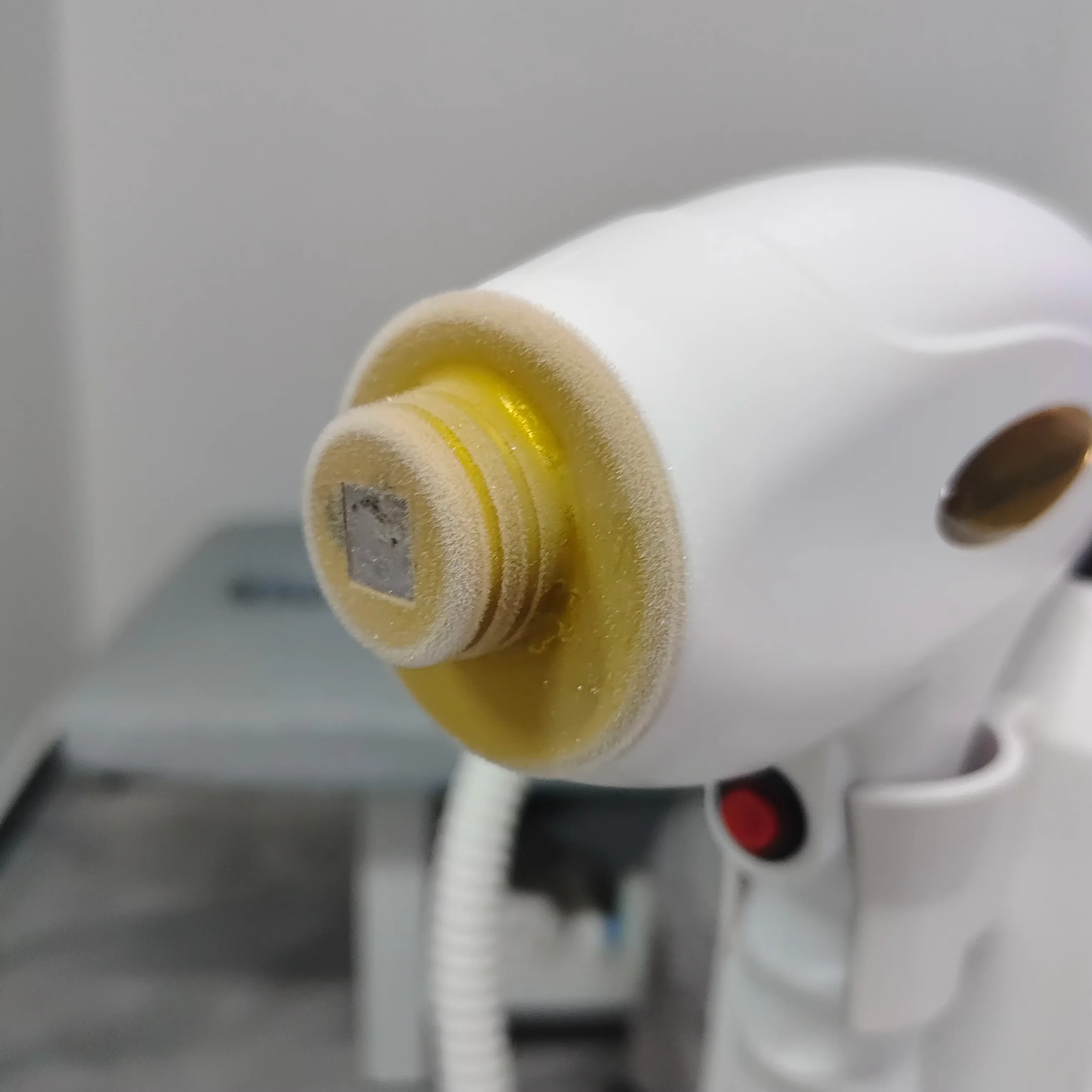 Portable 808 Diode Laser Hair Removal Machine 3 wavelengths 755nm/ 808nm/ 1064nm Hair Removal IPL Machine Hair Epilator Tool