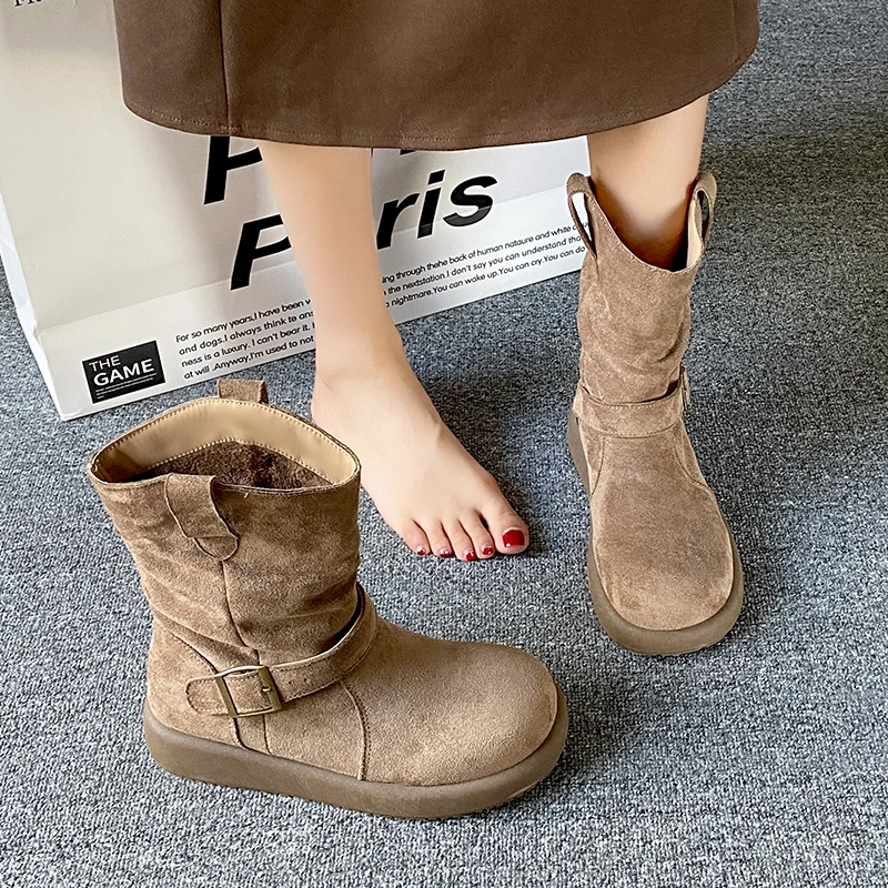 

2025 Новые осенне-зимние теплые флисовые зимние ботинки для женщин с устелкой, увеличивающие рост, утолщенные узкие ботинки до середины икры в стиле ретро.