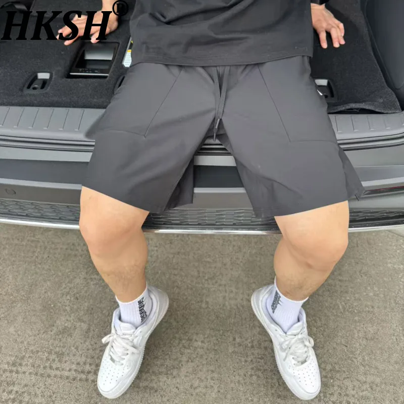 HKSH 2026 Summer New Men Casual Quick-Dry Lightweight Stretch Breathable Outdoor Shorts Trendy Fashion Drawstring Capris HK19000