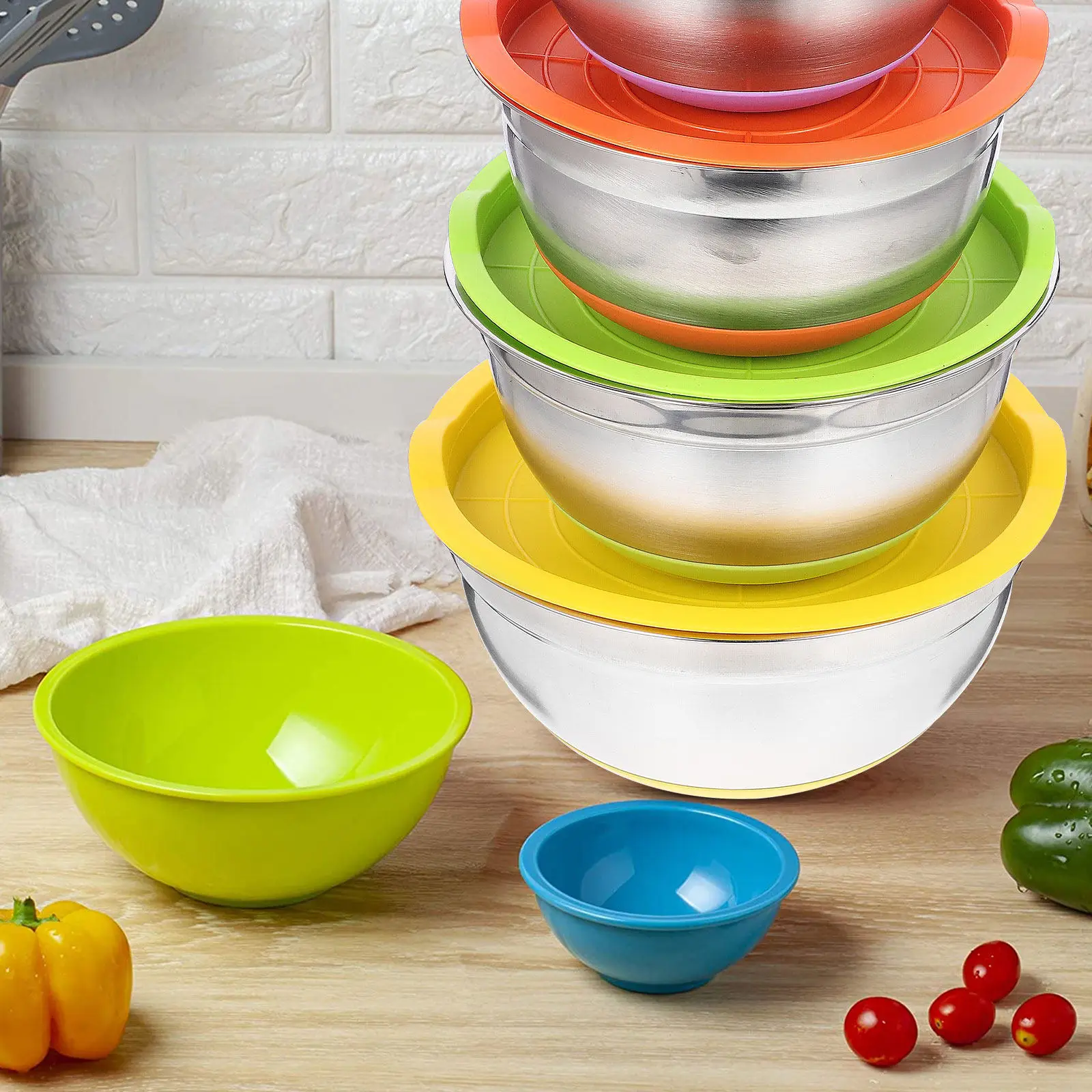 

4Pcs Stainless Steel Salad Bowls Multi Functional Mixing Soup Fruit Vegetable Bowl Set Non Slip Silicone Base Covers Household
