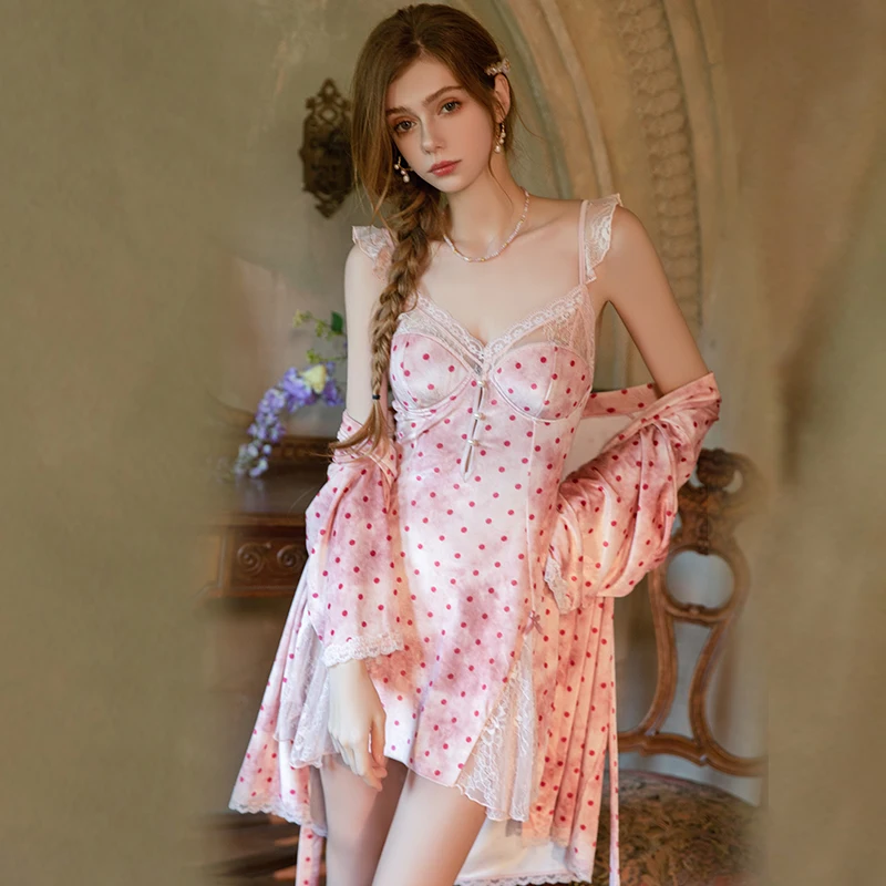 ชุดคลุมกำมะหยี่ลายจุดไล่เฉดสีชมพู ชุดนอนฤดูหนาว สำหรับนอน ชุดนอนซีทรู ชุดชั้นในผู้หญิง ชุดนอนเซ็กซี่