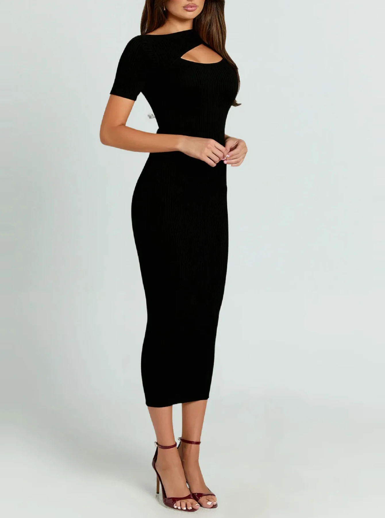 ملابس مكتب نسائية 2025 فستان ميدي أساسي حديث بتفاصيل مقصوصة وأكمام قصيرة ورقبة دائرية للأسلوب الاحترافي الآمن