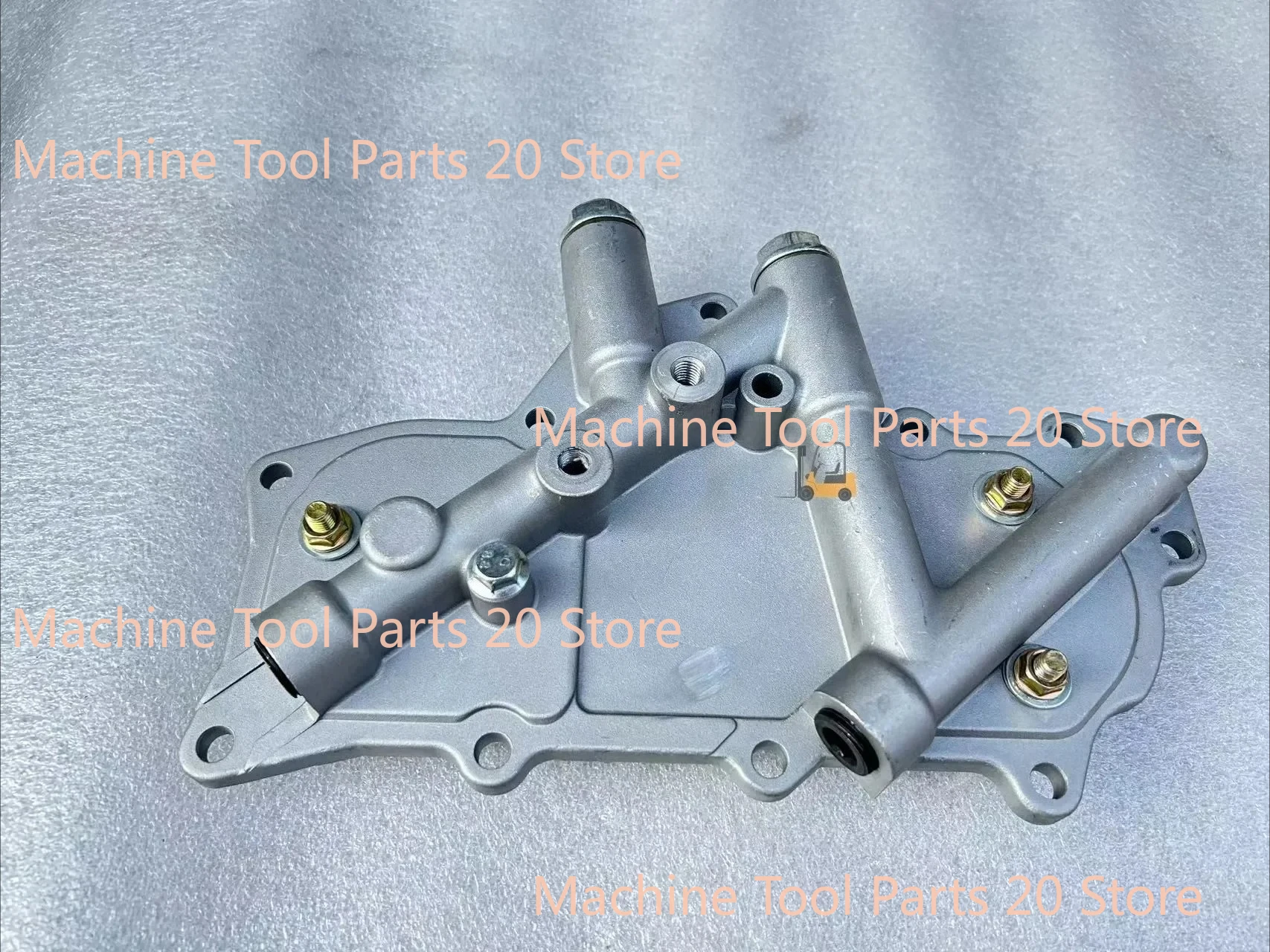 

New 1pc for TCM NISSAN 40K TD27 Forklift Oil Radiator Cooler 21305-7T40A