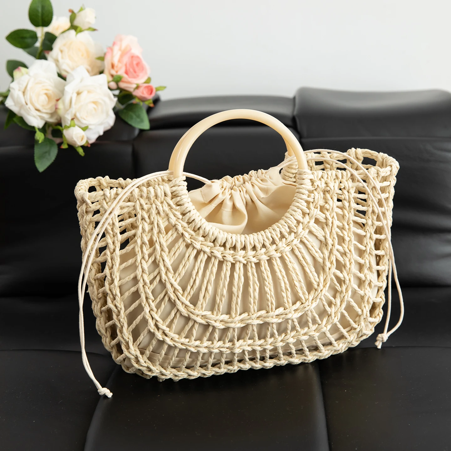Bolso de mano de paja tejida calada con asa de anillo de madera, estilo bohemio, de rafia, gran capacidad, para mujer, ideal para verano y vacaciones en la playa.
