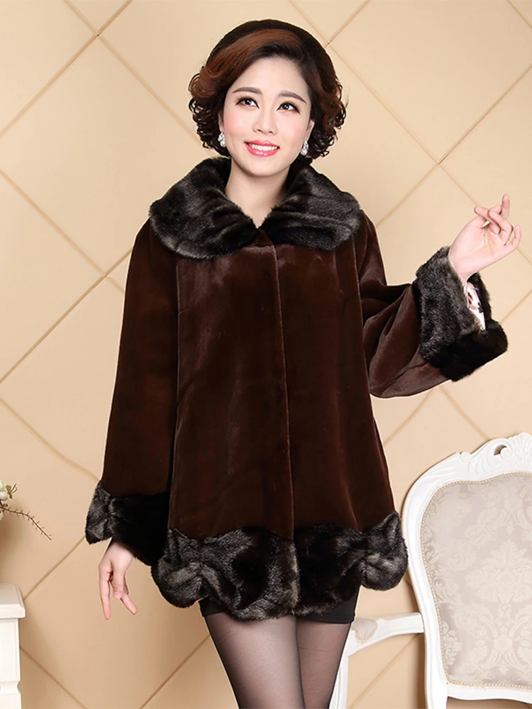 Nerazzurri Middle aged women warm thick faux fur coat long sleeve loose fit Winter Fluffy Patchwork fake mink fur outerwear 2021