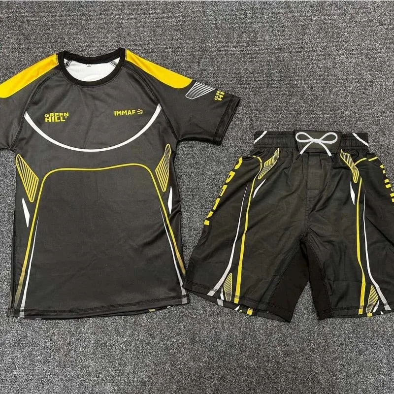

Stylish New Professional Combat Two-piece Set: Anti-abrasion and Quick-drying Shirt + Striped Printed Shorts. Men's Sportswear.