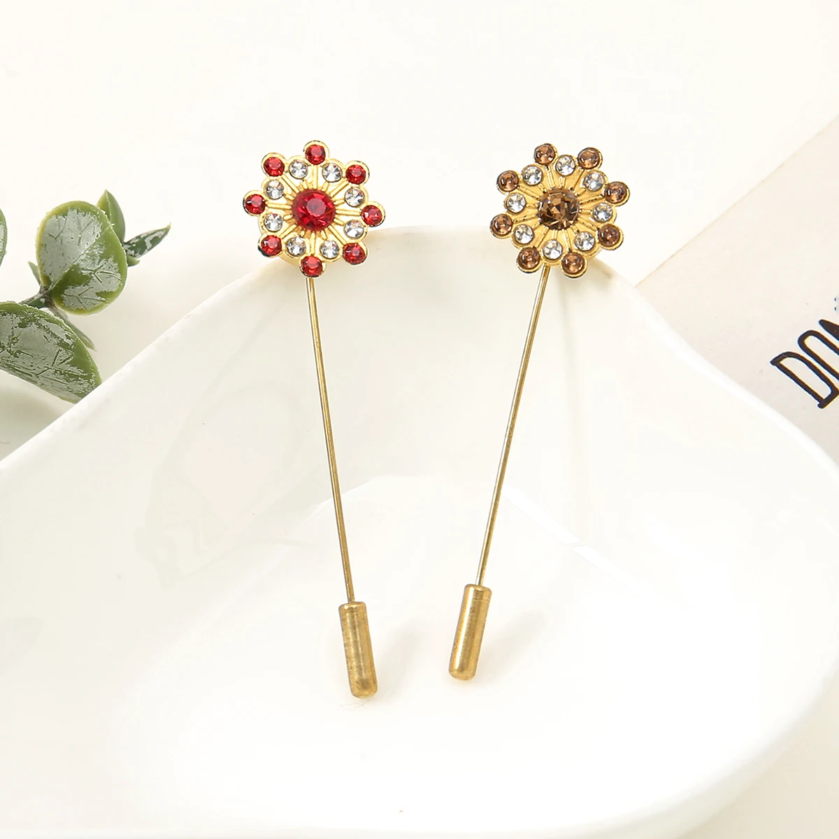 New Snowflake Three Layer Flower Pin For Women Metal Anti-glare Lapel Pin Fixed Clothes Pins Sweater Coat Clothing Accessories ﻿