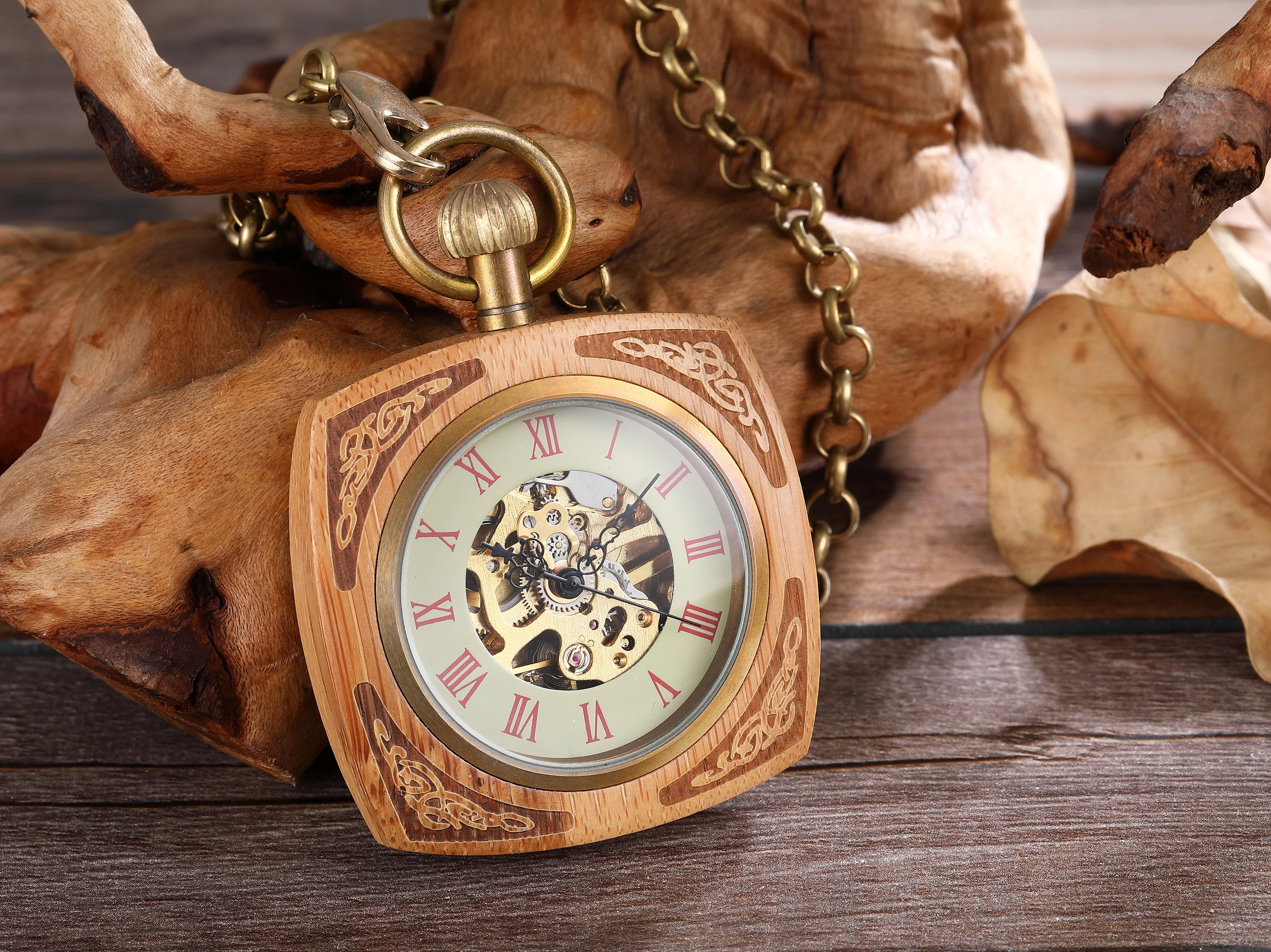 Retro Unique Royal Red Wooden Bamboo Hand Winding Mechanical Pocket Watch Square Dial with Gold Chain Men Hour Clock Gifts 2023