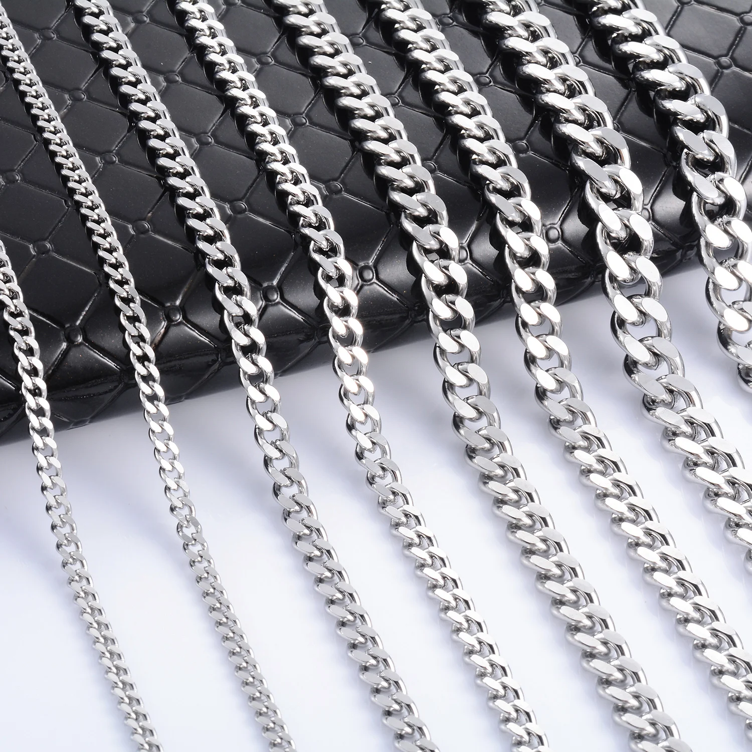 Yadreva 3-9MM Herren Edelstahl Kubanische Gliederkette Klassische Silberfarbene Halskette Rock and Roll Choker Massiver Metallschmuck – Detail 1