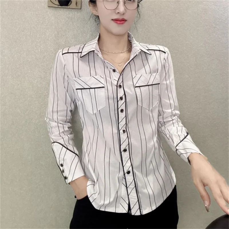 Slanke gestreepte shirts Damesblouse Casual shirt met lange mouwen en omgeslagen kraag Chique knop Vrouwelijke zakelijke kleding Koreaanse tops