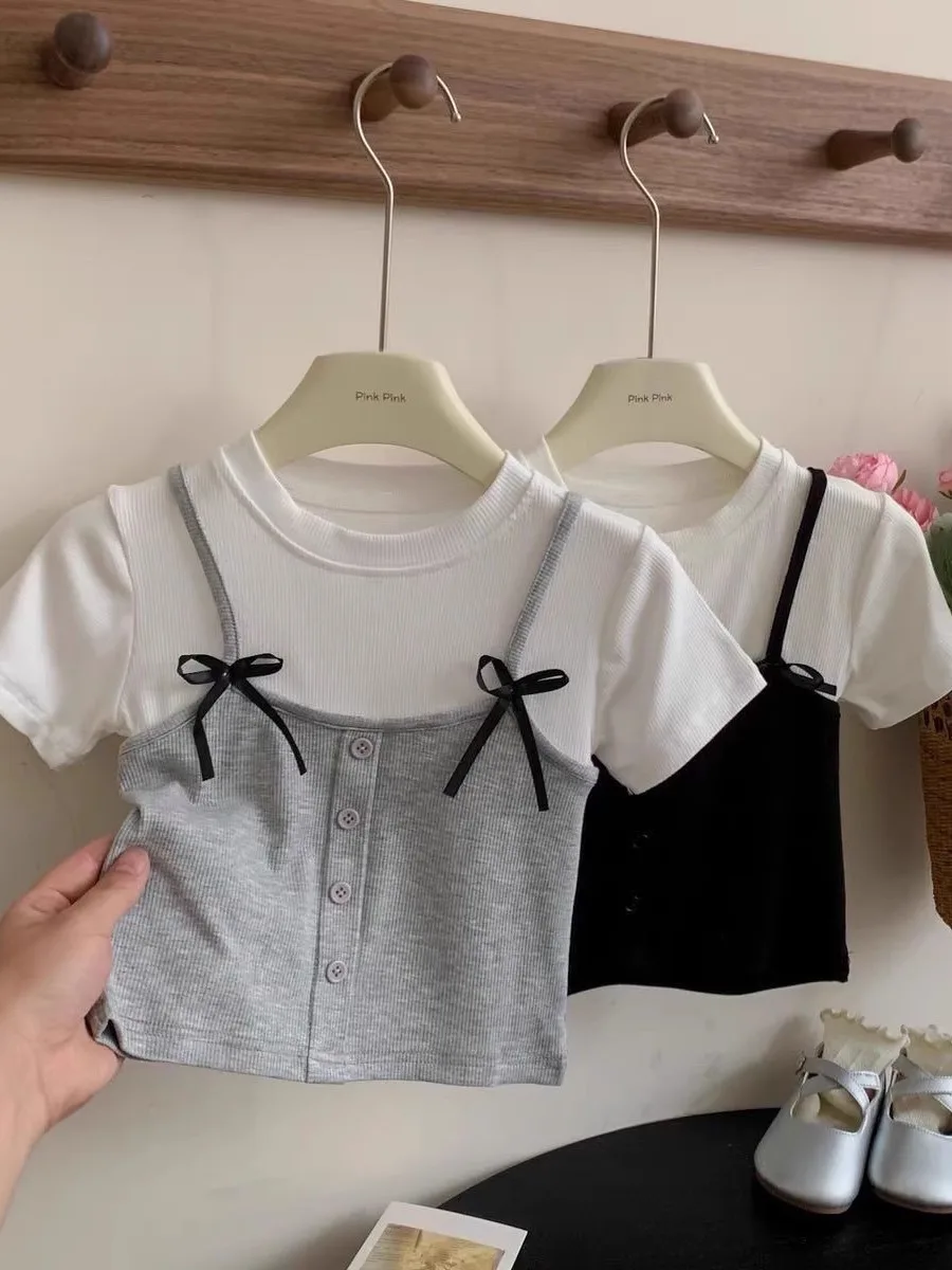 Camiseta Infantil Feminina Estilosa com Blocos de Cores e Manga Curta, Design de Laço Borboleta, Blusa Respirável de Verão Es...
