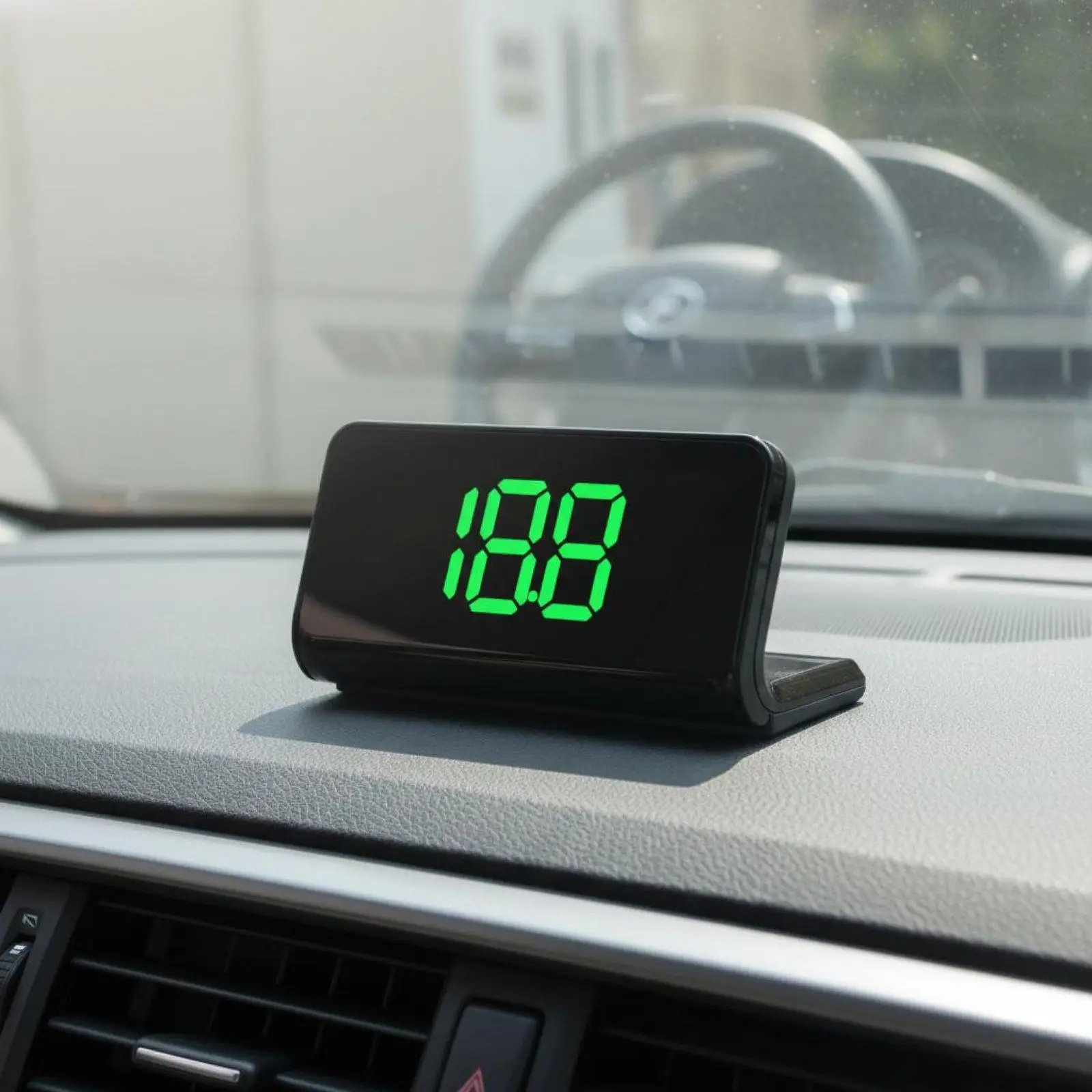 Positioning System Device Car HUD Speed Display Day and Night Visibility Windshield Speed Display