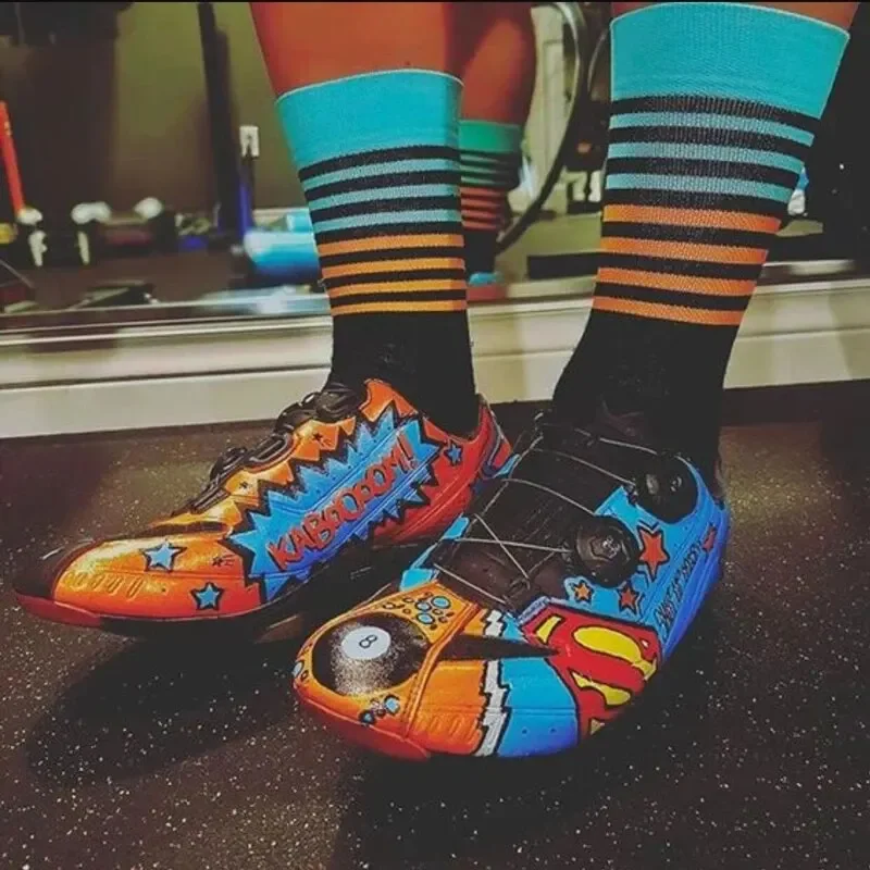 스포츠 러닝 농구 등산 사이클링 양말 통기성 땀 흡수 빠른 건조 형광 색상 남성과 여성