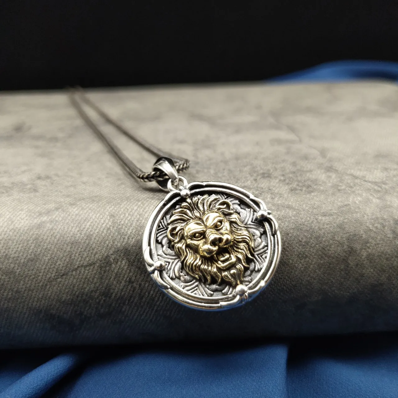 100%S925 sterling silver European punk style male lion pendant image 5
