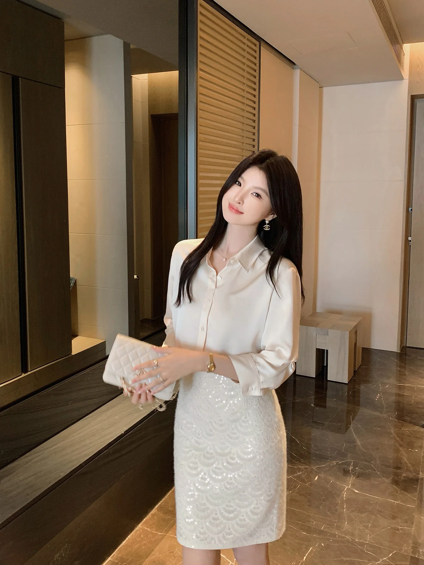 

Женская атласная блузка Ms.Daoge с драпировкой, приталенная, из полиэстера, однотонная, вязаная, повседневная