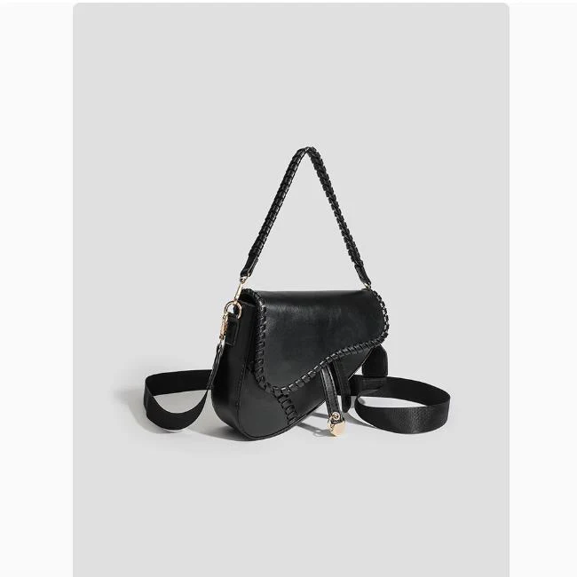 Woman Fashion Single Shoulder Bags Large Capacity Hobo Underarm Bag Saddle Shape Solid Color Metal Letter Pendant Crossbody Bag