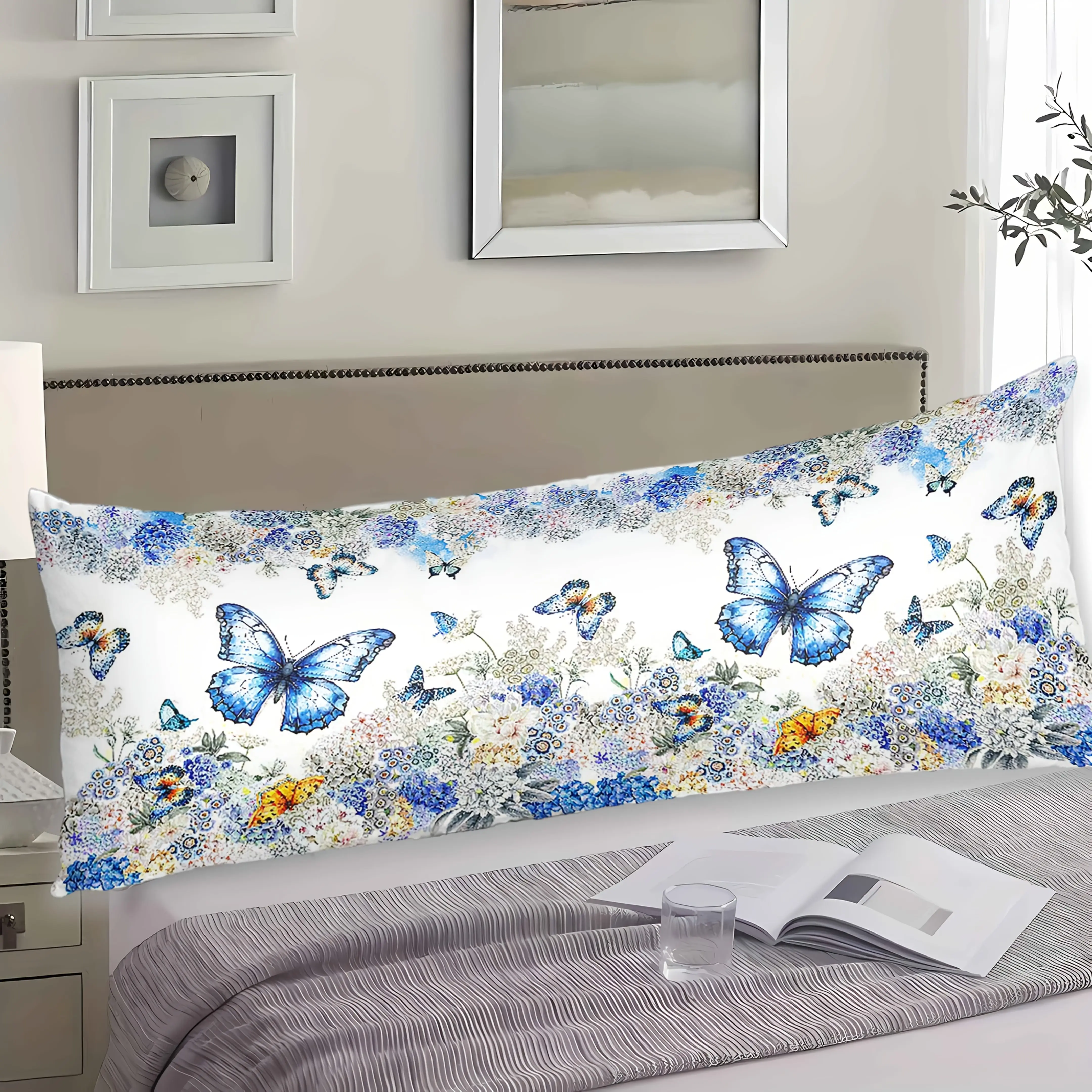 Ultra-fine Fiber Thickened Pillowcase, Offering an Ultra-soft, Comfortable, and Breathable Feel. Features a Hidden Zipper and Is