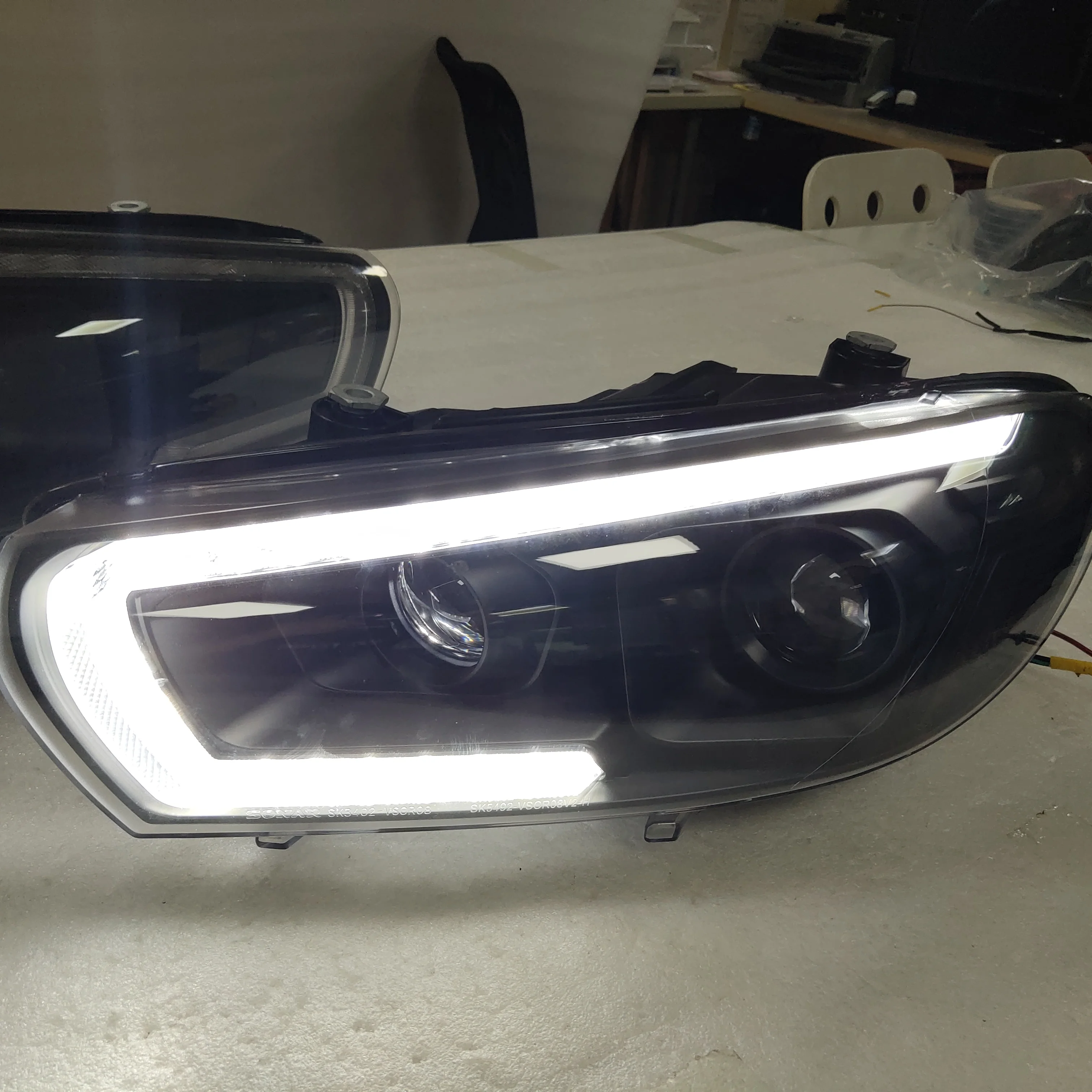 

LED Head Lamp for VOLKSWAGEN Scirocco 2008 to 2015 for 1.4 Version SN V2