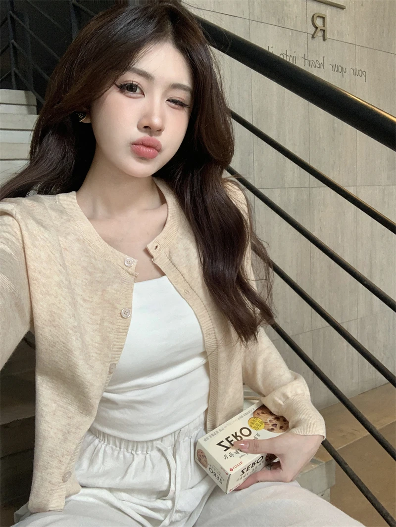 Korean Knitted Cardigan Women Casual Slim Thin Buttons Short Style Tops