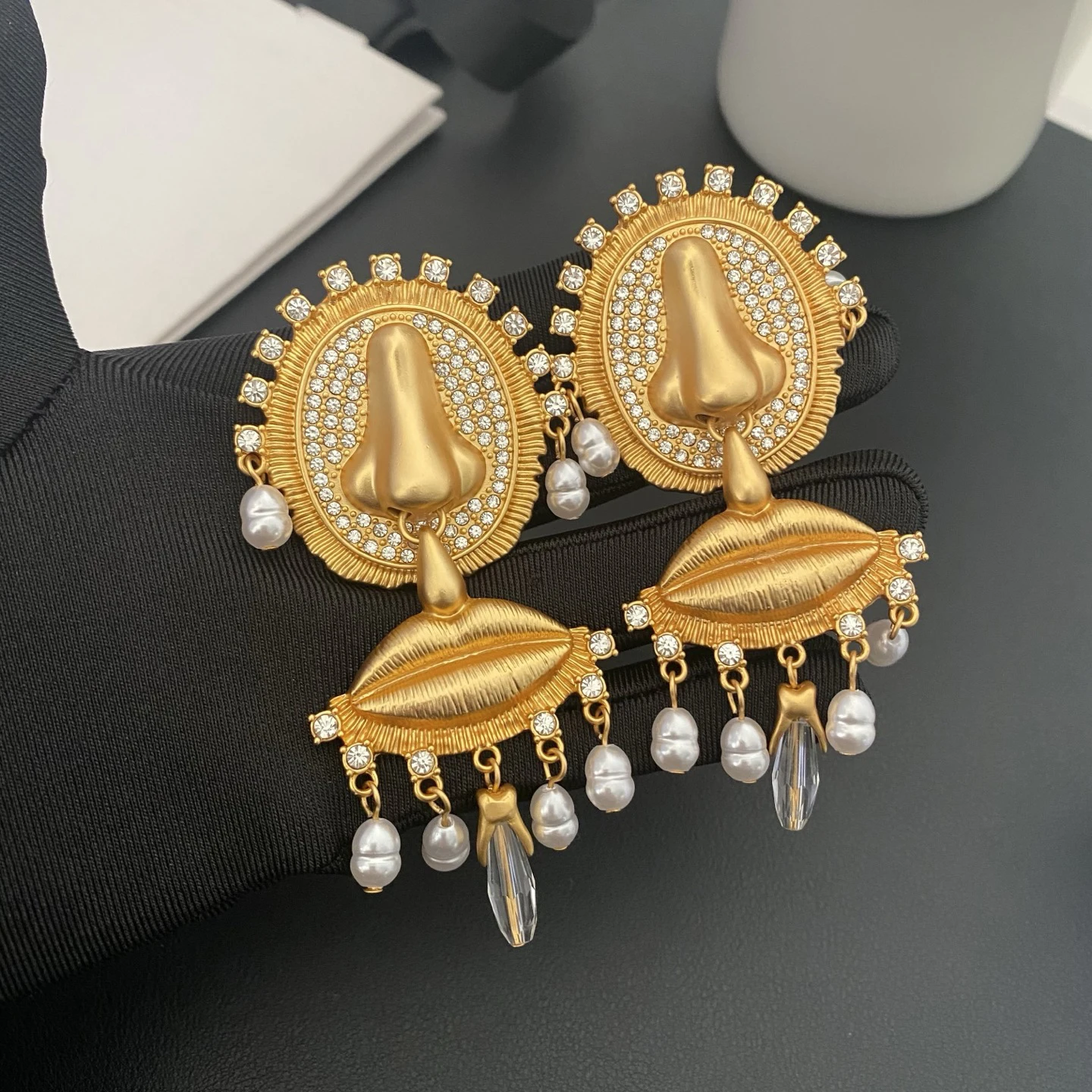 

Серьги с латунным позолоченным хрустальным жемчугом в европейском и американском стиле, уникальные роскошные вечерние украшения для женщин