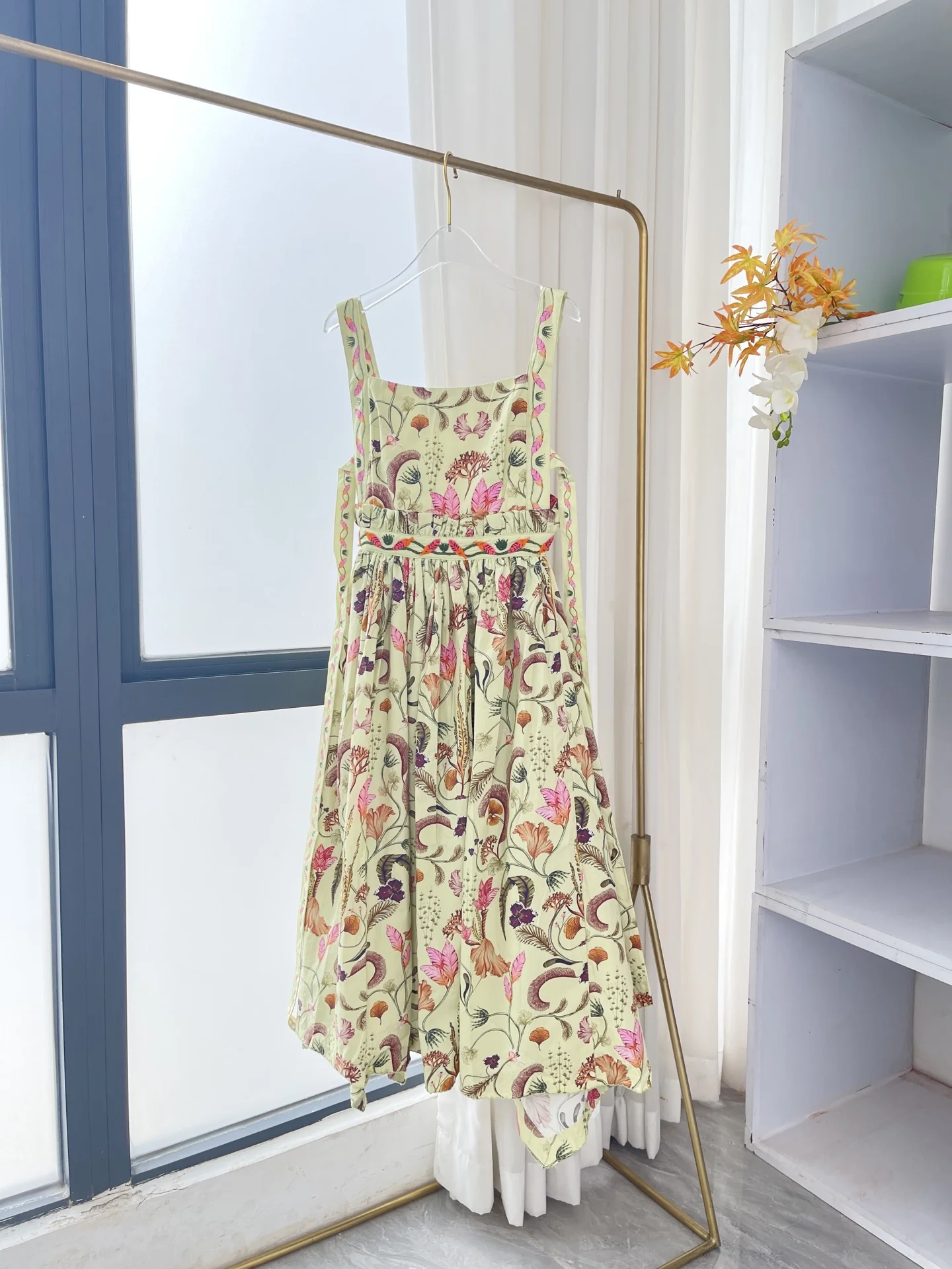 

High Quality Yellow Pink Botanic Print Sleeveless Self Bow Tie Pleat Ruched Ruffles Midi Dress 2025 New
