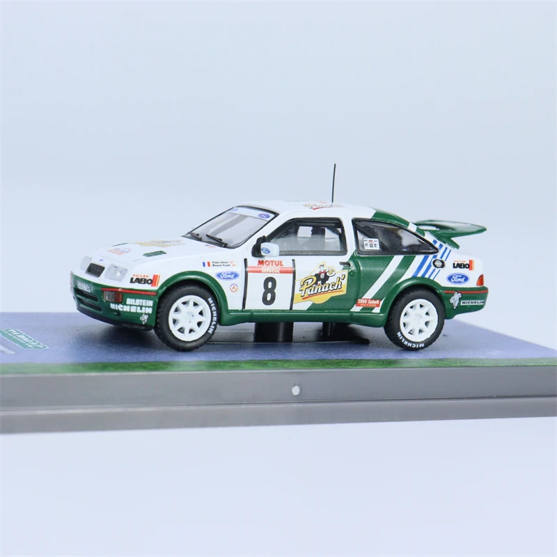 Diecast Tarmac Works 1:64 Scale Ford Sierra RSรถจําลองสะสมของเล่นของขวัญของที่ระลึกจอแสดงผลเครื่องประดับ