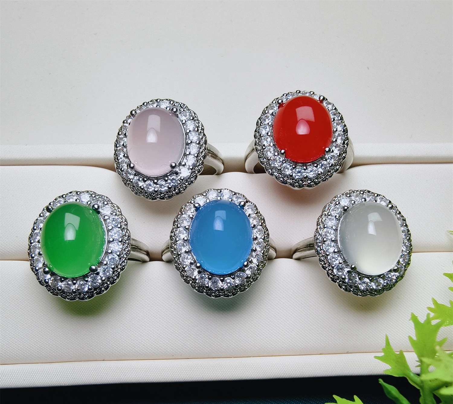 خاتم العقيق الطبيعي العقيق نفس الجاديت اليشم عالية الجليد مطعمة الدائري