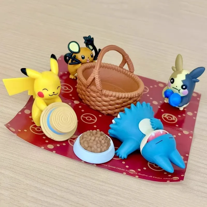 Original Pokemon Gashapon Kawaii Cute Anime Pikachu Picnic Scene Trinkets Snorlax Tom Mouse Figure Gachapon Capsule Toys