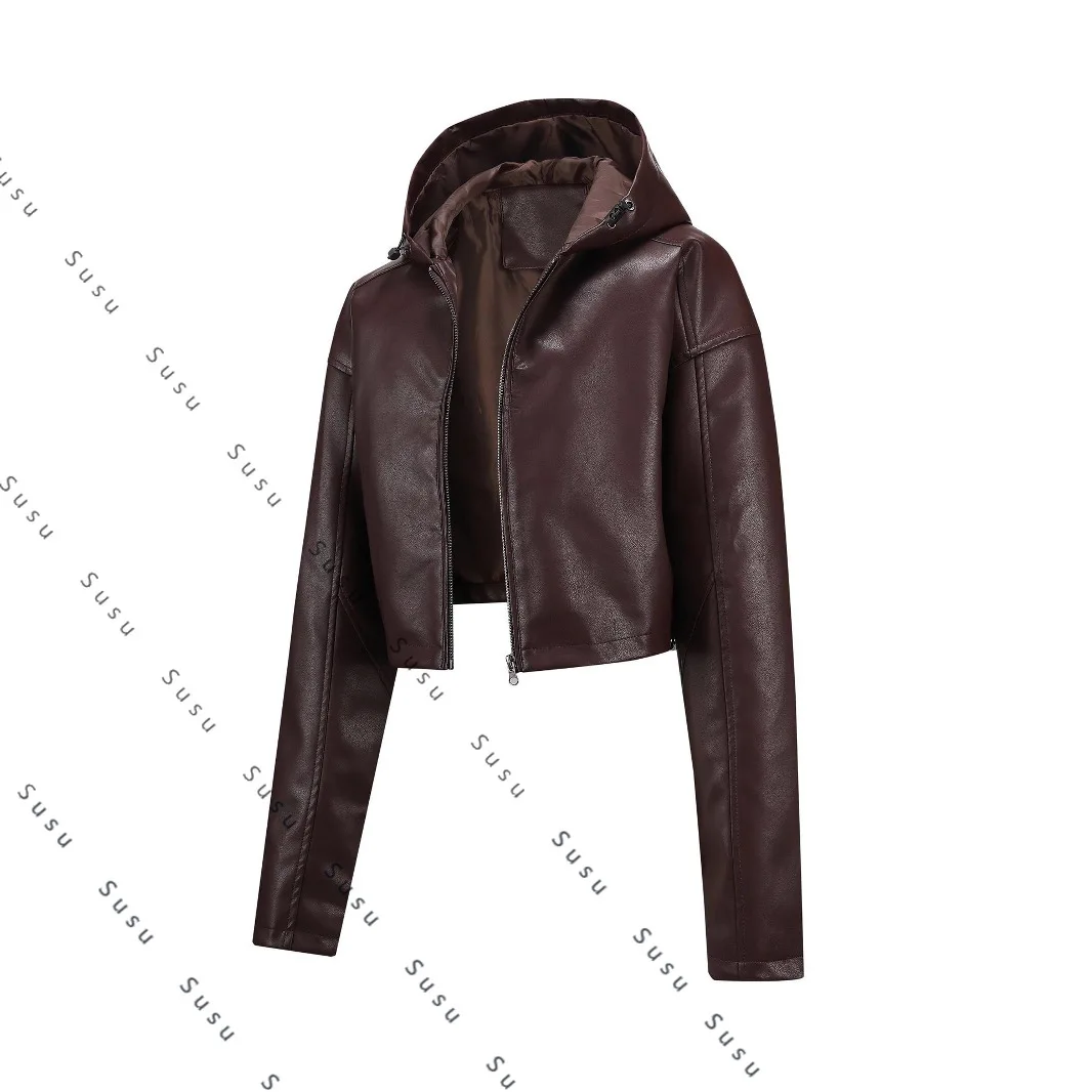 

2025 новая женская одежда в европейском и американском стиле, модная короткая кожаная куртка на молнии с длинными рукавами и открытыми пуговицами, с капюшоном P
