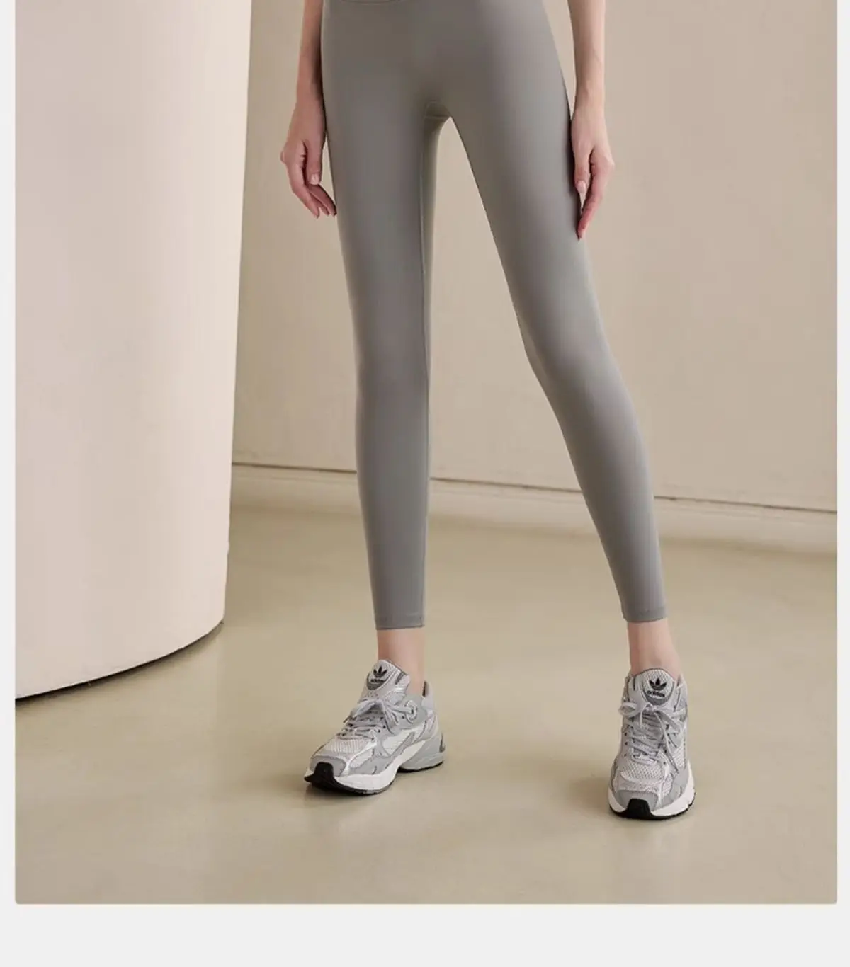 طماق الرياضة النساء معزول الجلد طالب عارية الوركين هرول التطريز فضفاض Bootcut الحرارية متقلب ماتي الخامس قطع جميلة الصلبة