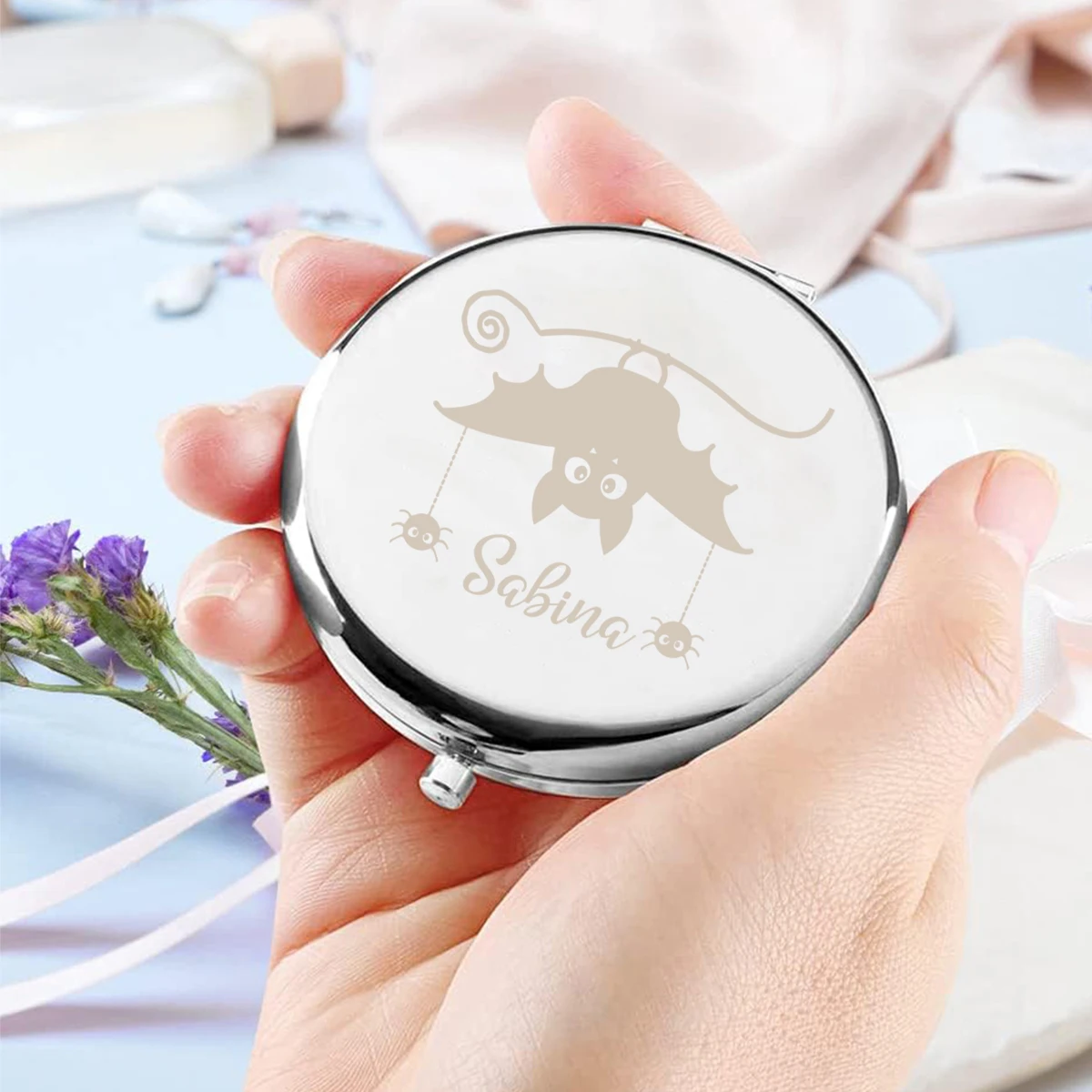 1pc bat lovely Old Engraving Custom Name pocket Mirror Metal Sliver Wedding Party Gifts