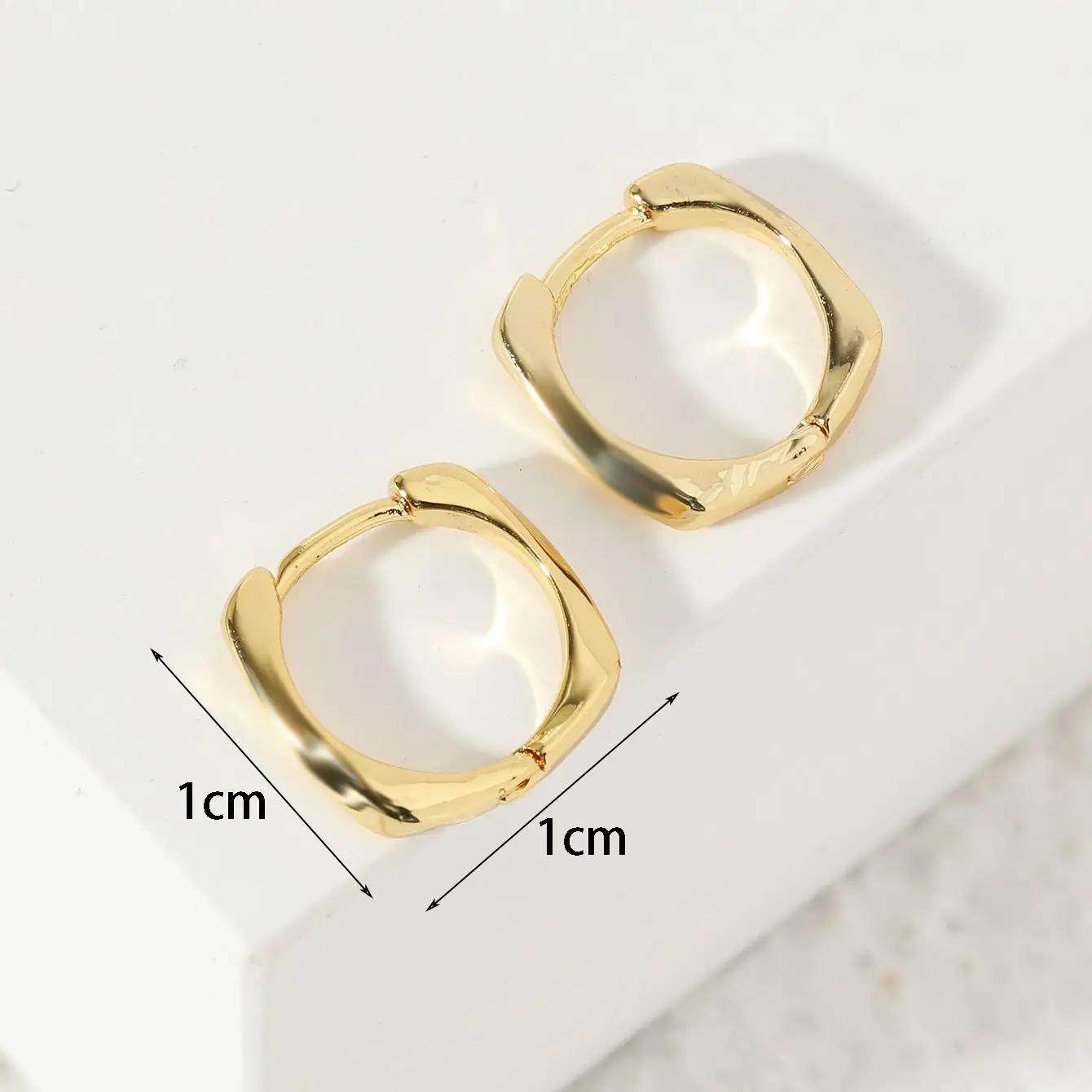 Square Ear Buckles Real Gold Plated Non-allergic Lightweight Small Hook Earrings for Men and Women