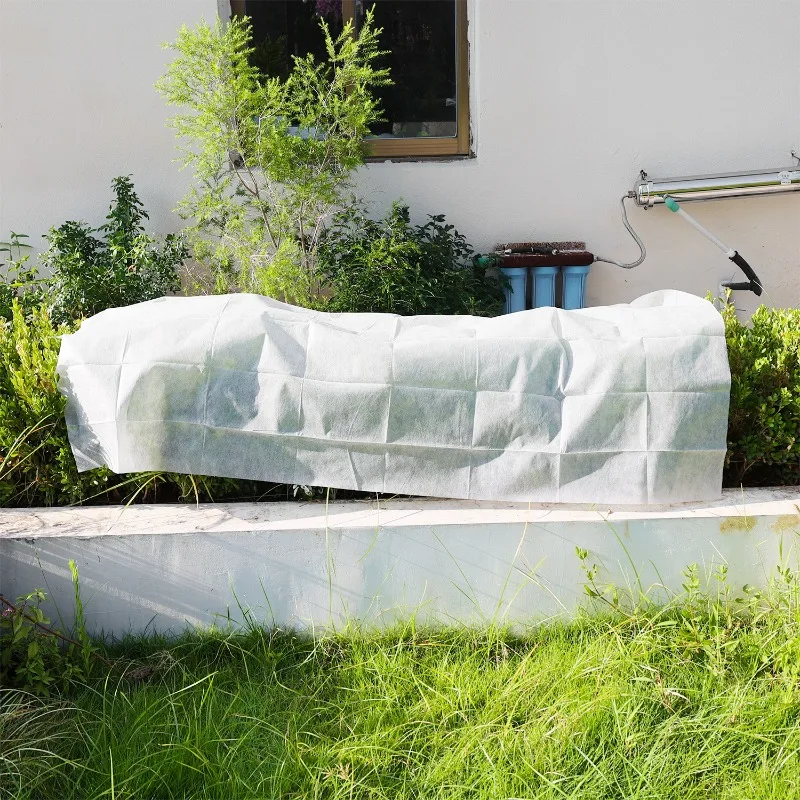 Plant Covers Freeze Protection Garden Netting Anti-freeze Protective Net Cloth Greenhouse Row Cover for Vegetable Fruits Crops