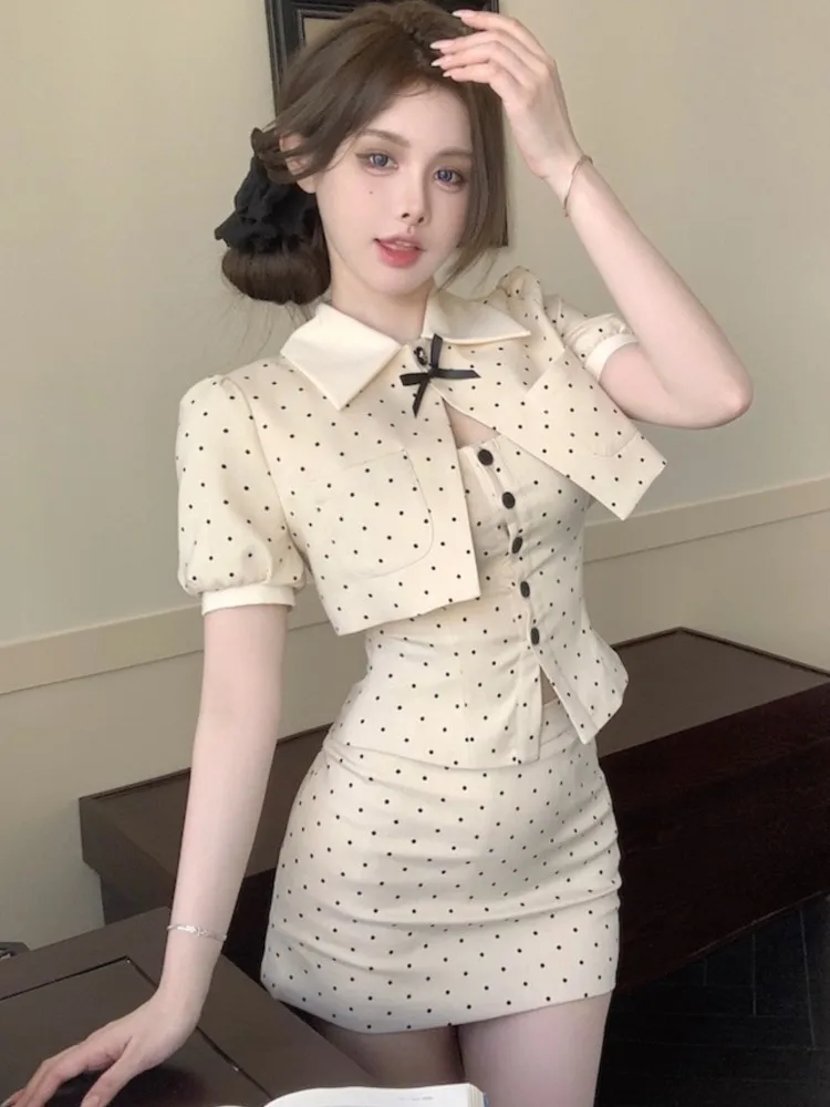 

Sweet Polka Dot 3-piece Suit Women Summer Bow Short-sleeved Cropped Jacket Strap Vest Buttocks Wrapped Mini Skirt New Y2K Outfit