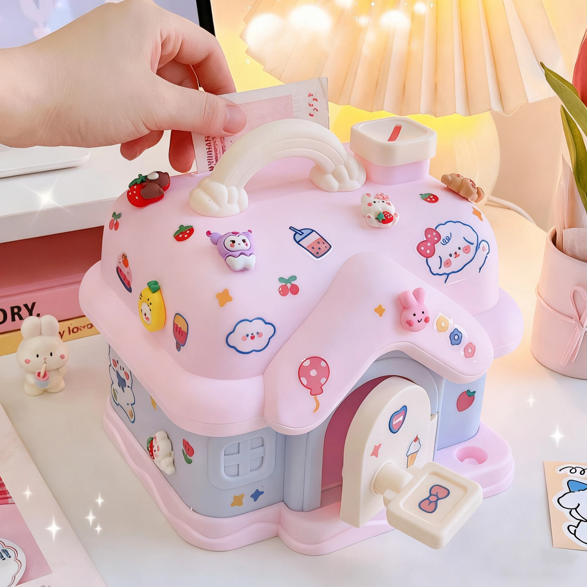 صندوق نقود قابل للقفل مع مفتاح، ملصقات PVC بتصميم عشوائي، بنك التوفير للأطفال، حصالة على شكل حيوان للنقود والعملات المعدنية