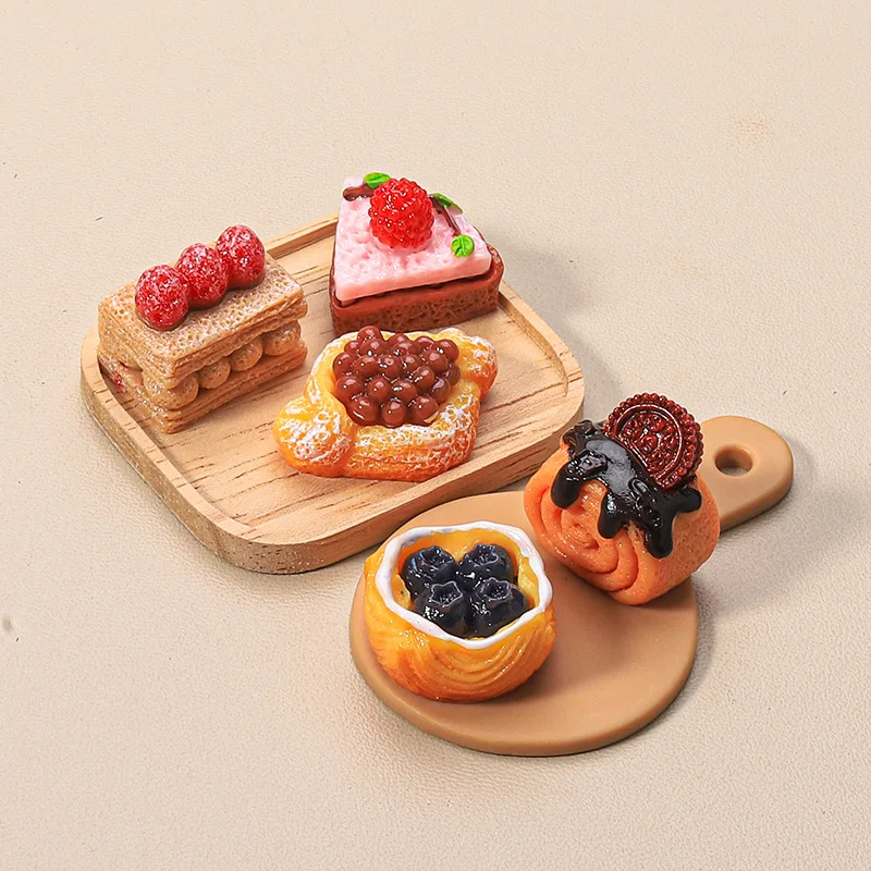 

5pcs Mini Dessert Food Toy Series Resin DIY Refrigerator Stickers Family Props Kawaii Cake Embellishment Craft Accessories Charm