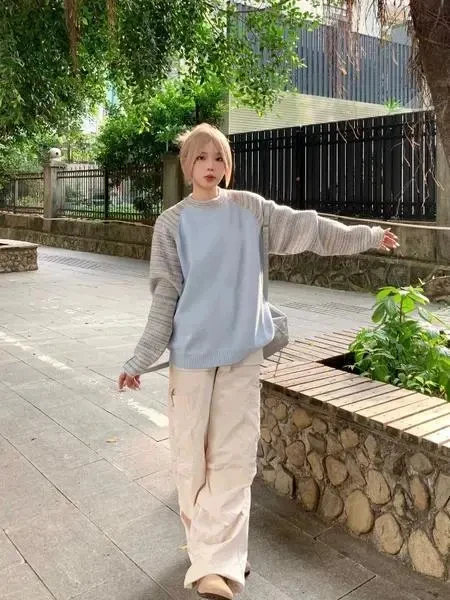 

Новинка 2025 года, вязаный пуловер, пуловер в студенческом стиле, женский модный свитер в стиле ретро, женский повседневный свитер в полоску контрастного цвета