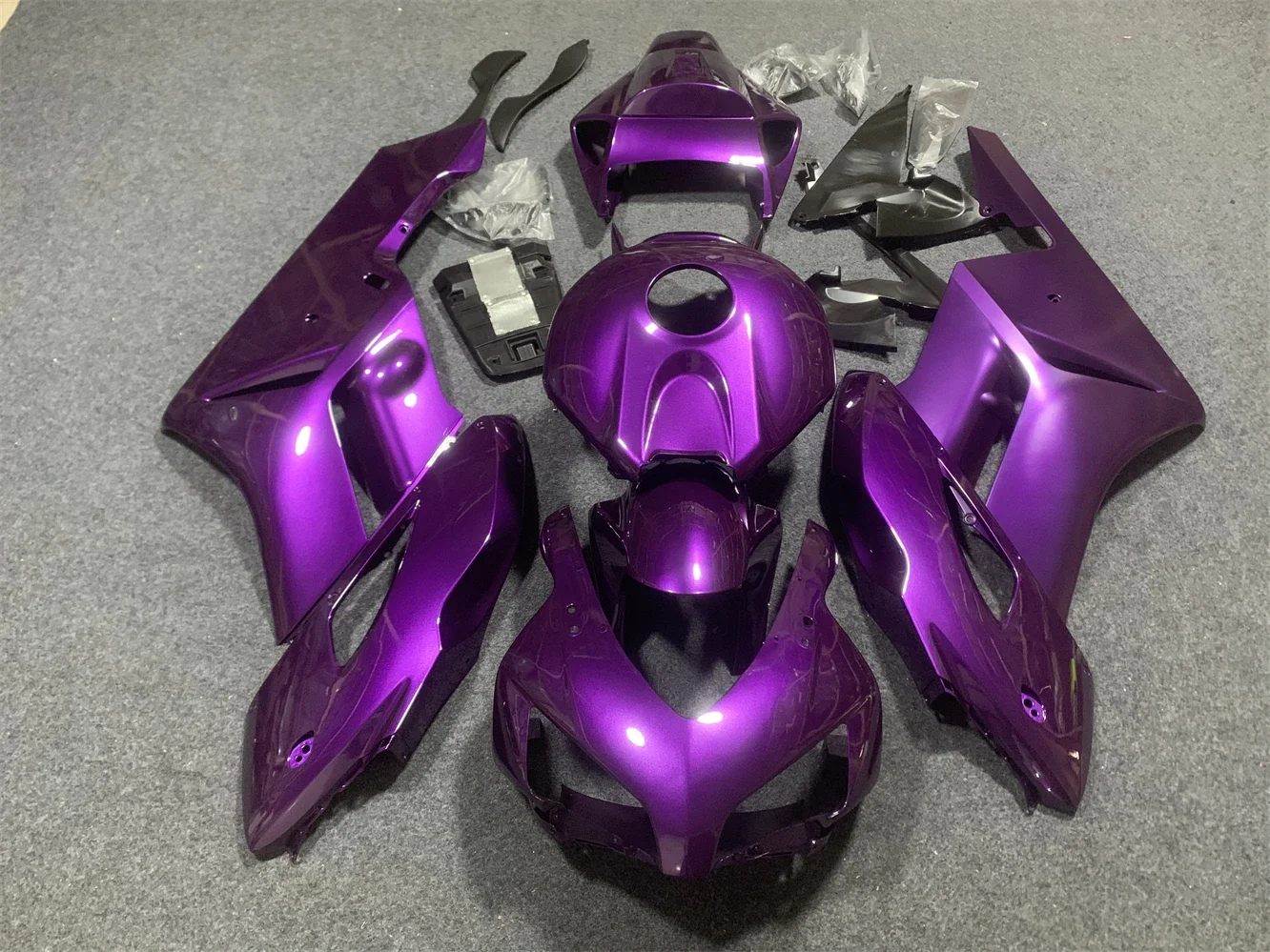 

Подходит для CBR1000RR 2004 2005 SC57 CBR1000 RR, обтекатель корпуса мотоцикла, спойлер, корпус, ABS, литье под давлением, жемчужно-фиолетовый