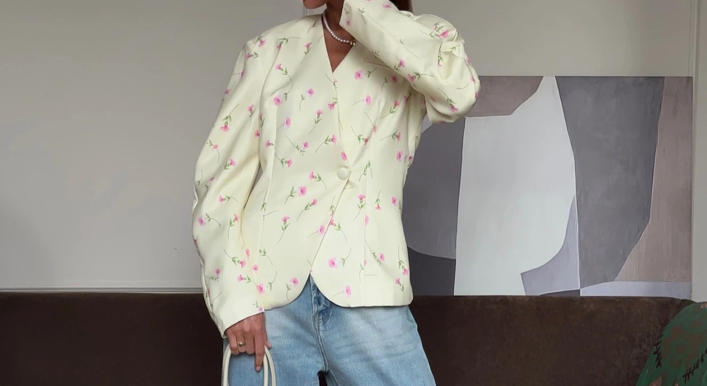 

V-neck Floral Suit Jacket for Women with A Loose and Fresh Temperament, Versatile and Trendy