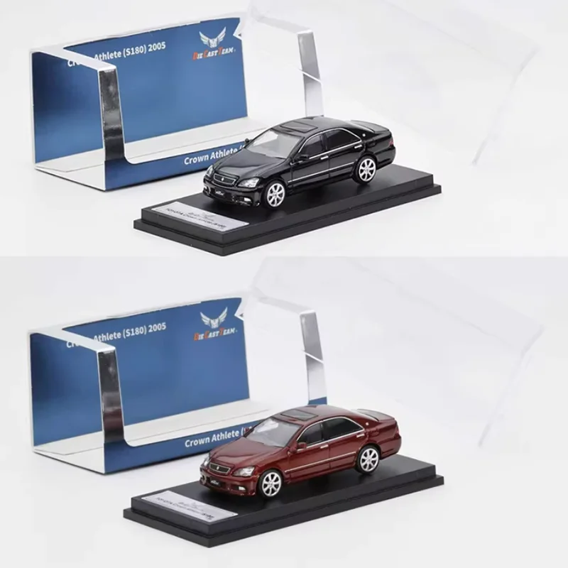 DCT Diecast 1:64 Scale Crown Athlete 12th Generation 2005 Alloy Simulation Car Model Collection Souvenir Gift Display Oranment