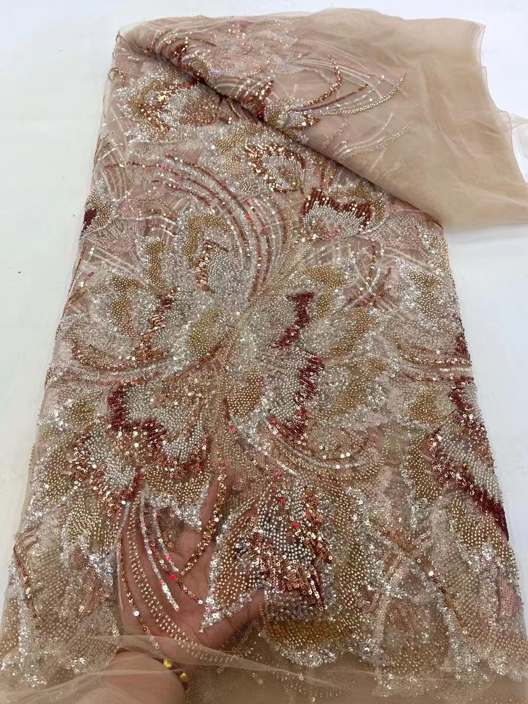 

French high-end lace fabric High-end luxury hand-beaded lace fabric Nigeria sequins mesh lace fabric wedding dresses