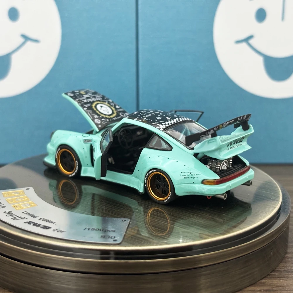 1:64 RWB930 Tiffany Blue Alloy carro modelo em miniatura de liga totalmente aberta, decoração para adultos, brinquedo de menino, presente de aniversário de feriado infantil