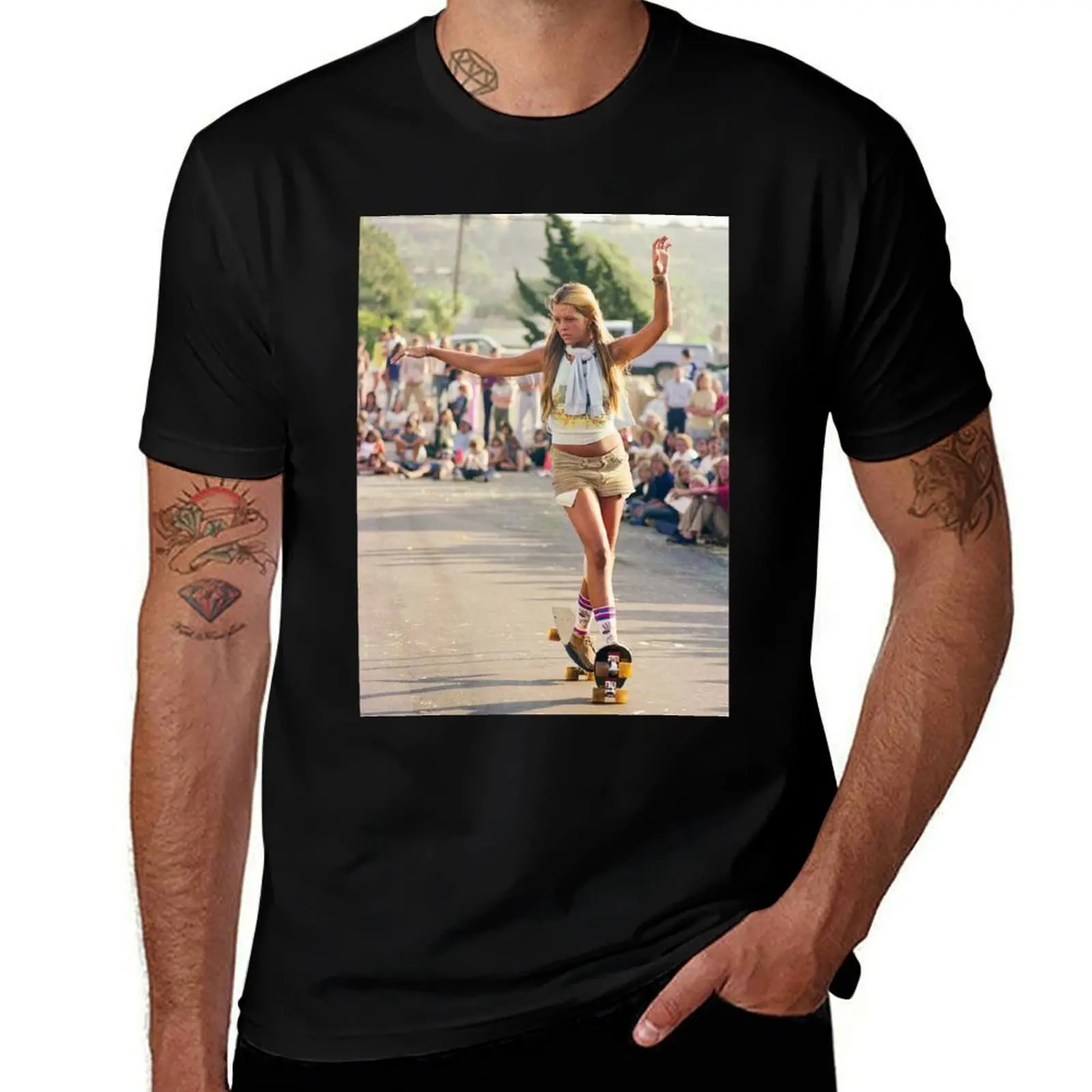 Ellen O'Neal - 1970's Freestyle Skateboarder T-Shirt Regular Fit Plain Tee Shirt T-Shirt