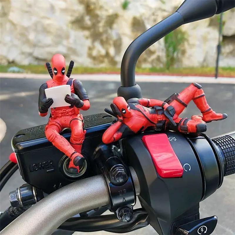 Figura de acción de Anime Deadpool, decoración Interior de coche, juguetes colgantes, accesorios de coche, modelo de Mini muñeca, estatuilla, juguete para niños, regalo