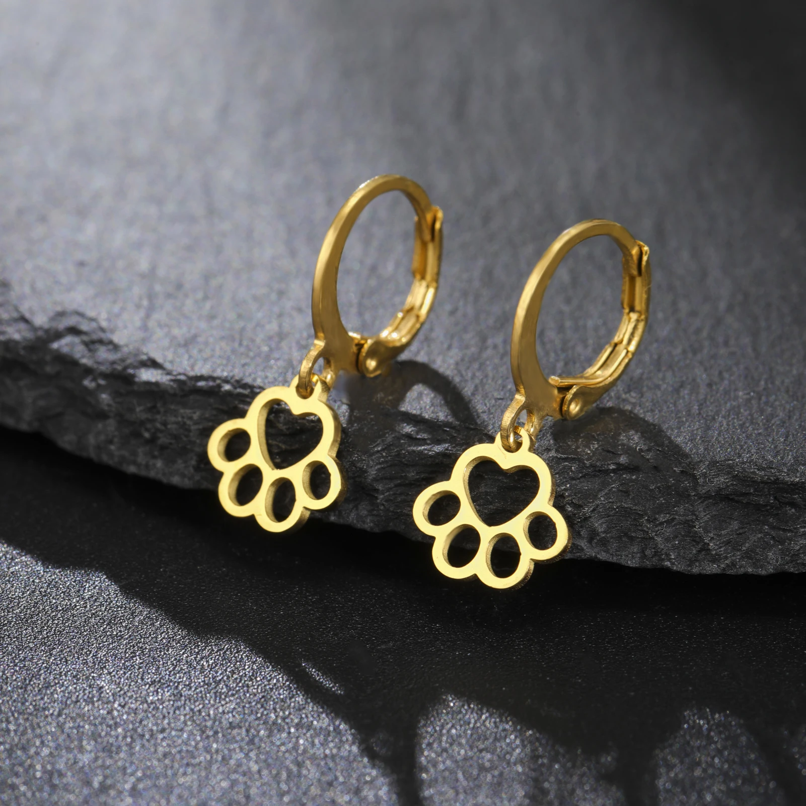 

Sipuris Dog Paw Earrings For Women Men Stainless Steel Gold Color Hollow Pendant Jewelry Weddings Gifts New Trendy