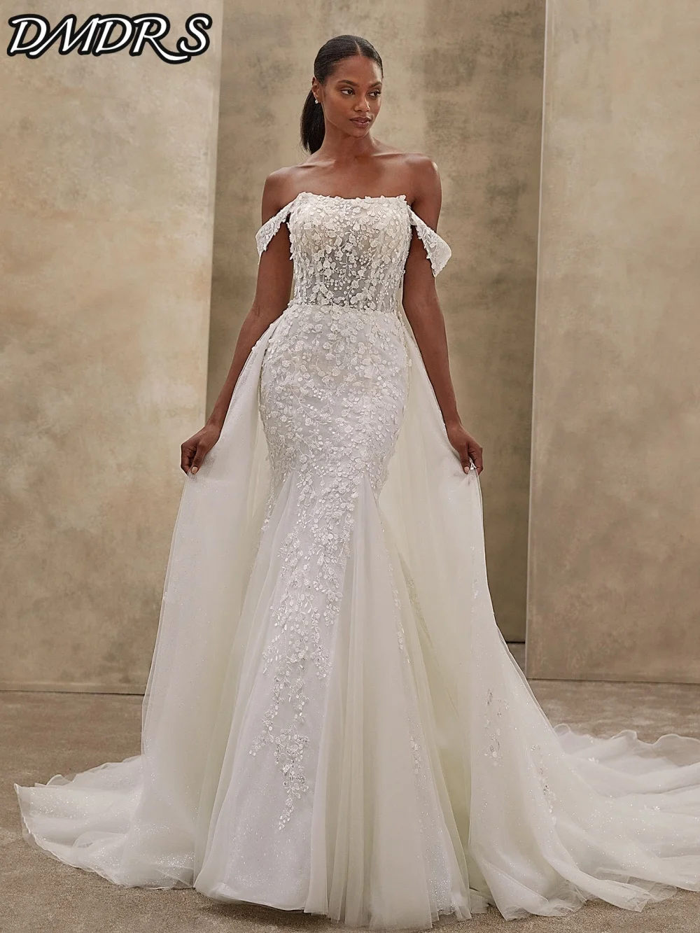 

Romantic Strapless Wedding Dresses Charming Sleeveless Bridal Gowns Stylish A-Line Floor-Length Wedding Gowns Vestidos De Novia