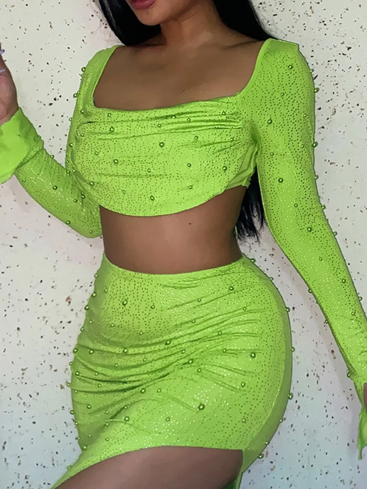 

Simple Solid Color Exposed Navel Long Sleeved Set New Pearl Splicing Slim Fit Club Party Suit New Autumn Fashion Skirt Outfits