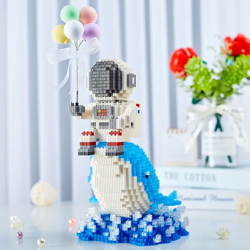 New Astronaut Building Blocks With LED Light Confession balloon Whale Astronaut Mini Diamond Bricks Toys for Childrens Gifts