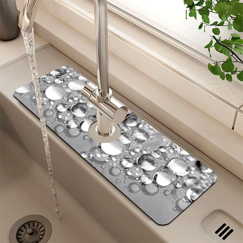 VIKAMA Wasserhahn-Abflussabdeckung mit minimalistischem Wassertropfenmuster – spritzwassergeschütztes Wasserschutzpolster für Küchen- und Badezimmerarmaturen