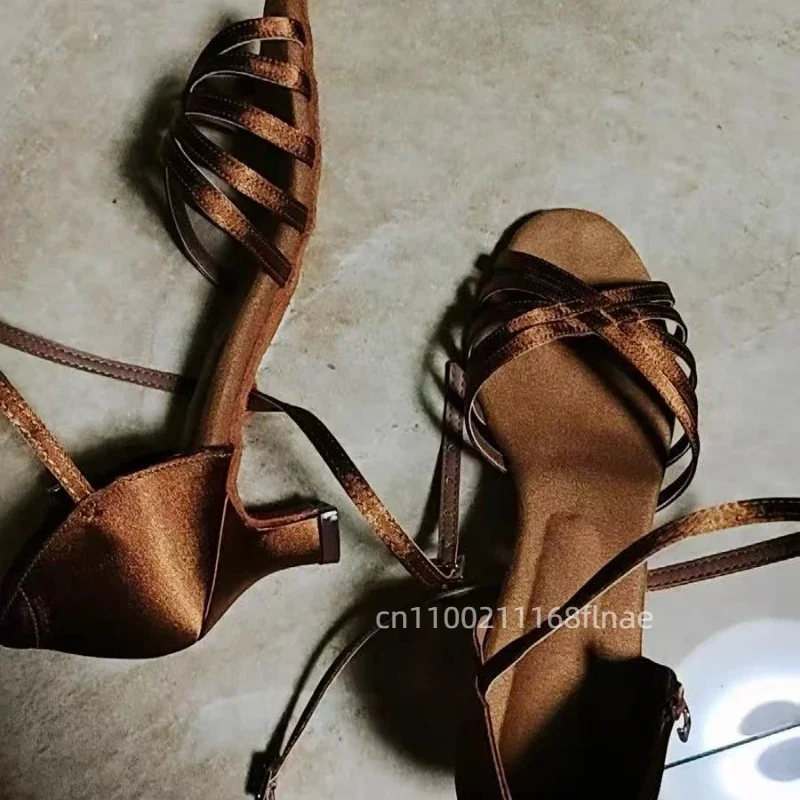 Erwachsene High Heels Lateinamerikanische Tanzschuhe aus geschmiedetem Stoff mit weicher Sohle, Tanzschuhe für Damen, Tanzperformance- und Übungsschuhe – Detail 4